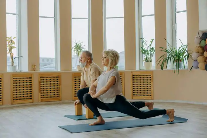 Bewegung und Krafttraining Bewegung und Krafttraining für eine bessere Knochendichte